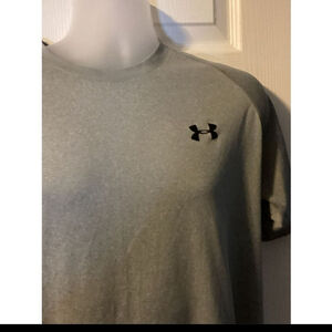 Under Armour Men's Gray T-Shirt
